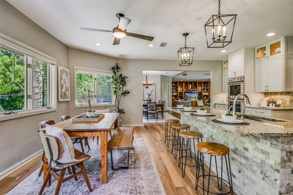 Chandelier, Dining room, Interior, Kitchen, Pendant Lights, Recessed Lighting, Wood Texture Flooring