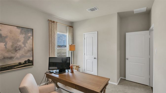 Home Office, Interior