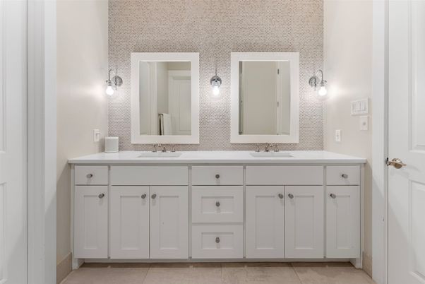Bathroom, Dual Sink Vanities, Interior