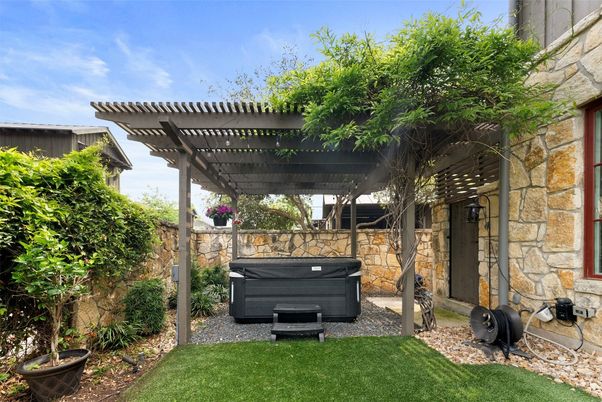 Exterior, Hot Tub