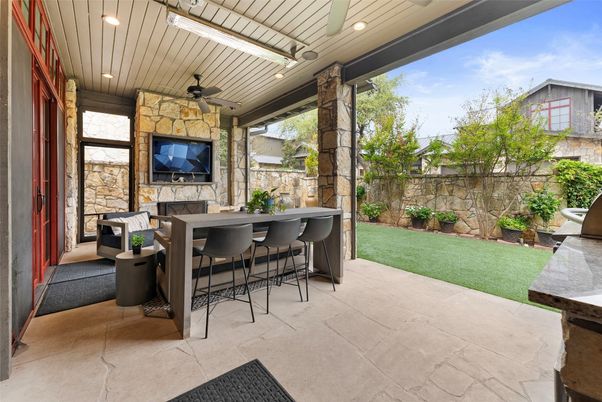 Backyard, Exterior