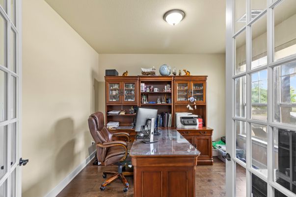 Dining room, Interior, Kitchen, Pendant Lights, Recessed Lighting, Stainless Steel Appliances