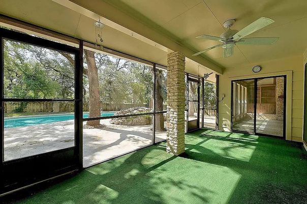 Interior, Pool, Sun Room