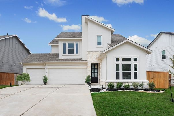 Attached, Exterior, Facade, Farmhouse