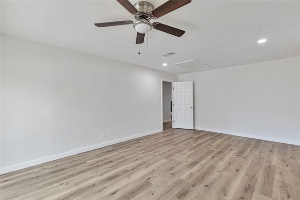 Empty room, Interior, Recessed Lighting, Wood Texture Flooring