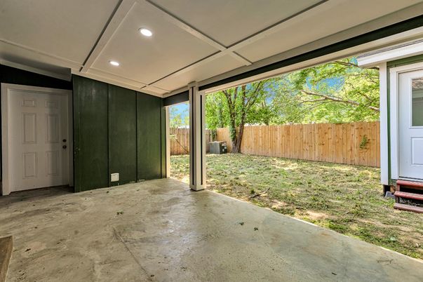Backyard, Exterior