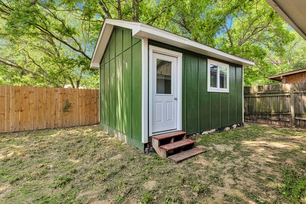 Backyard, Exterior