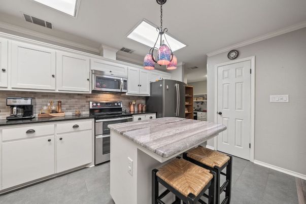 Interior, Kitchen, Pendant Lights, Stainless Steel Appliances
