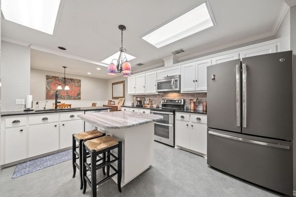 Interior, Kitchen, Pendant Lights, Recessed Lighting, Stainless Steel Appliances