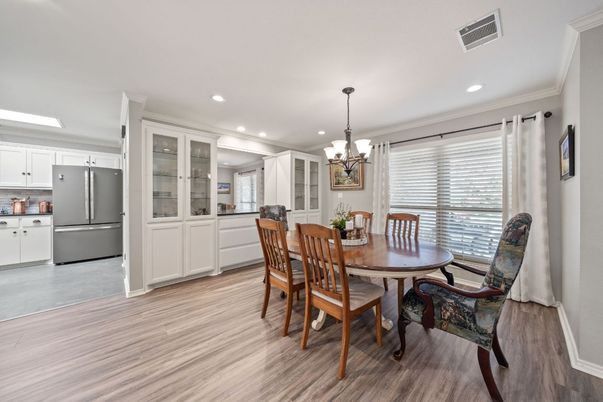 Chandelier, Dining room, Interior, Kitchen, Recessed Lighting, Wood Texture Flooring