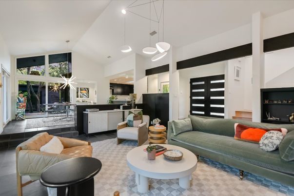 Fireplace, Interior, Living room, Pendant Lights, Recessed Lighting