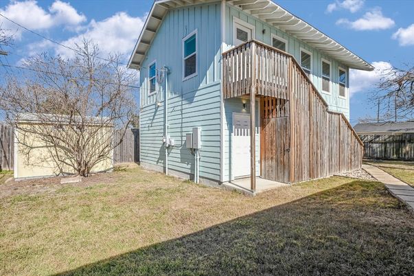 Backyard, Exterior