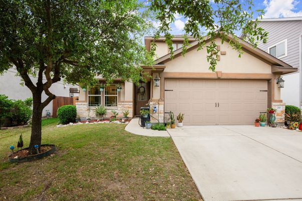 Attached, Backyard, Exterior, Facade, American Craftsman