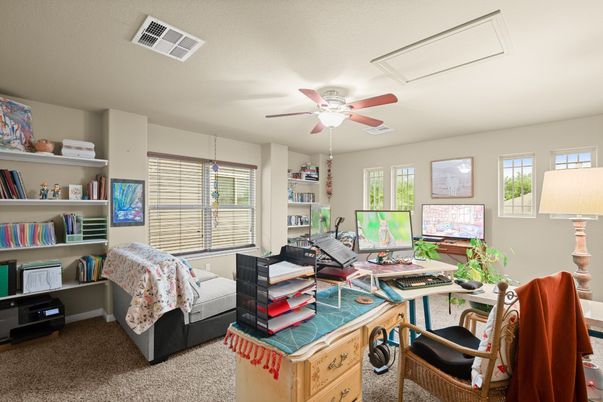 Home Office, Interior