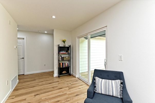Interior, Recessed Lighting, Wood Texture Flooring