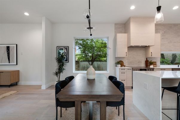 Dining room, Interior, Kitchen, Pendant Lights, Recessed Lighting, Wood Texture Flooring