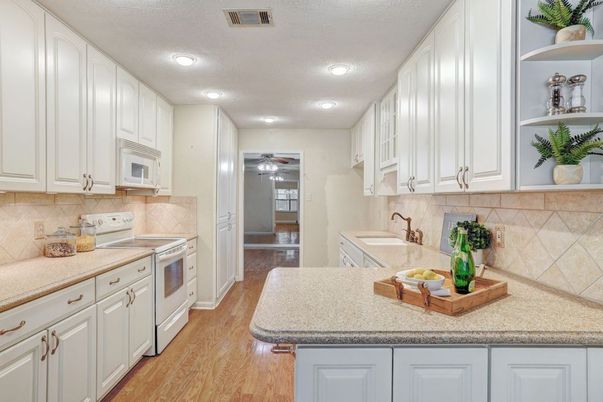 Interior, Kitchen, Recessed Lighting, Wood Texture Flooring