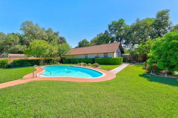 Backyard, Exterior, Pool