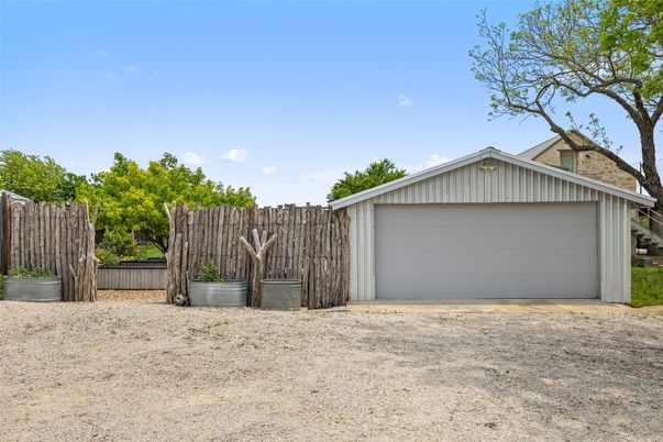 Detached Garage, Exterior