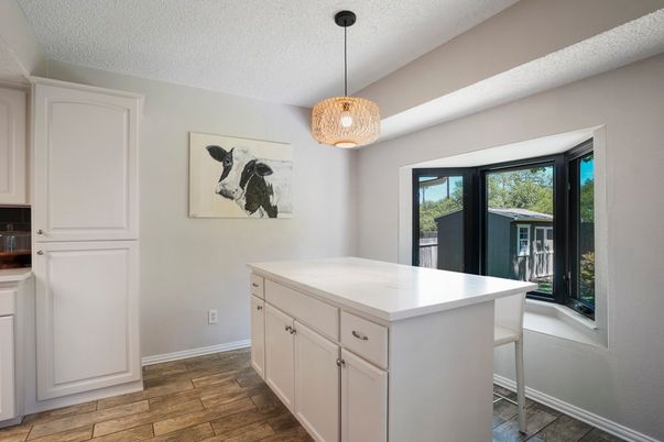 Interior, Kitchen, Pendant Lights, Wood Texture Flooring