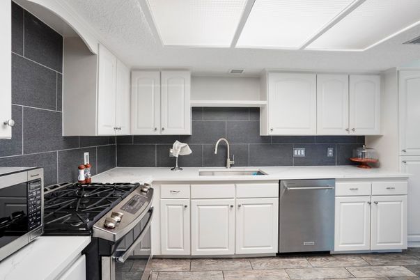 Interior, Kitchen, Stainless Steel Appliances