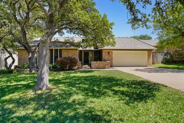 Attached, Exterior, Facade, Brick Facade, Ranch
