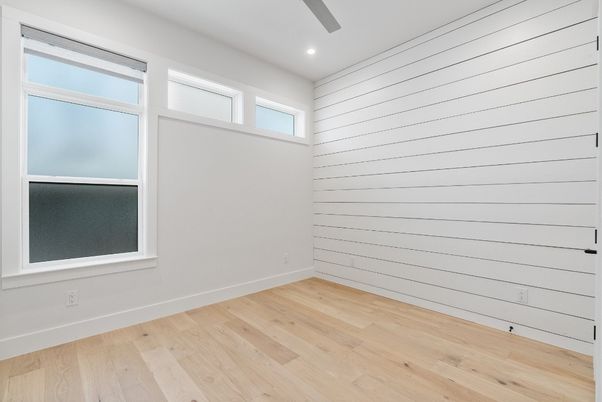 Empty room, Interior, Recessed Lighting, Wood Texture Flooring