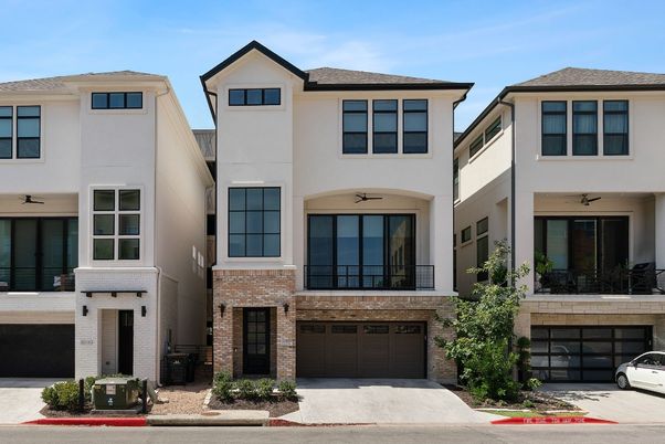 Attached, Exterior, Facade, Rowhouse