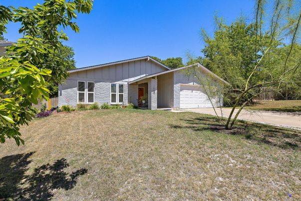 Attached, Backyard, Exterior, Facade, Brick Facade, Ranch