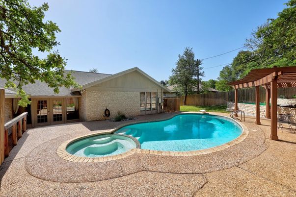 Exterior, Pool