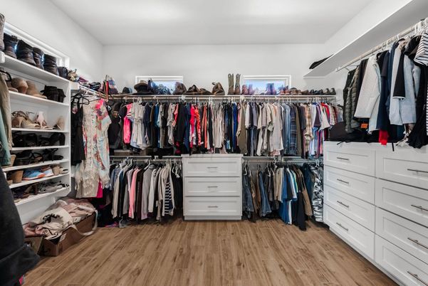 Interior, Walk-in Closets, Wood Texture Flooring