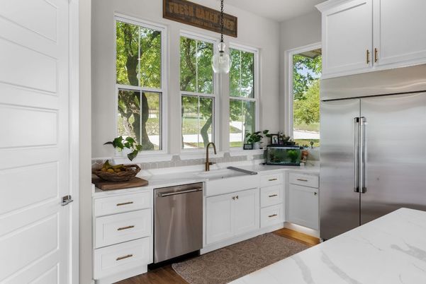Interior, Kitchen, Pendant Lights, Stainless Steel Appliances