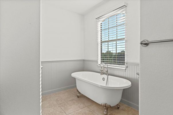 Bathroom, Free Standing Baths, Interior