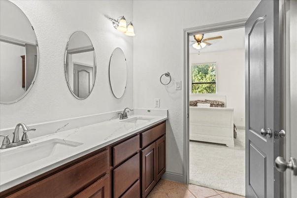 Bathroom, Dual Sink Vanities, Interior