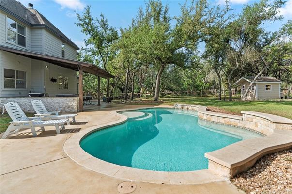 Exterior, Pool