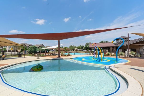 Exterior, Playground, Pool