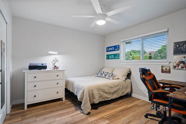Bedroom, Home Office, Interior, Wood Texture Flooring