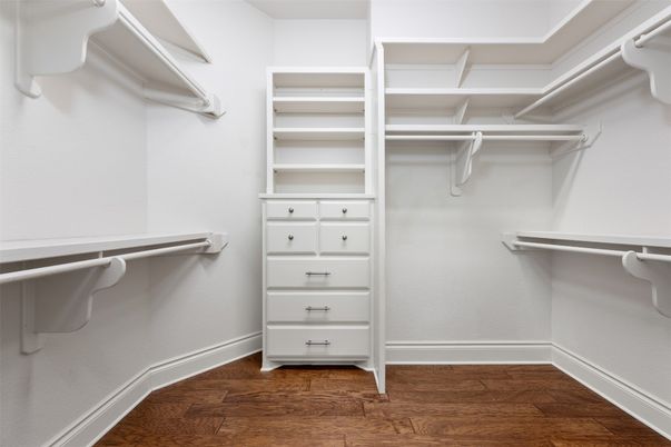 Interior, Walk-in Closets, Wood Texture Flooring