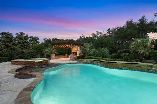 Exterior, Fireplace, Pool