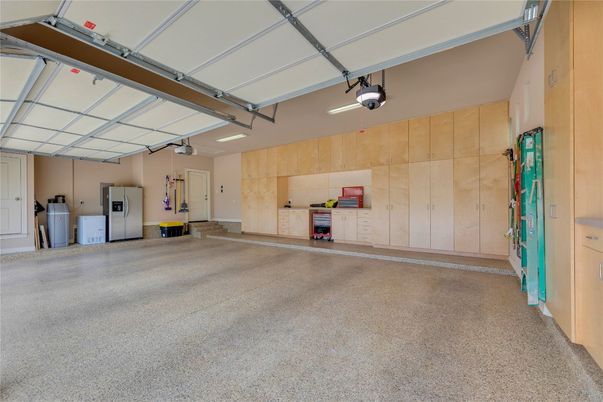Garage, Interior