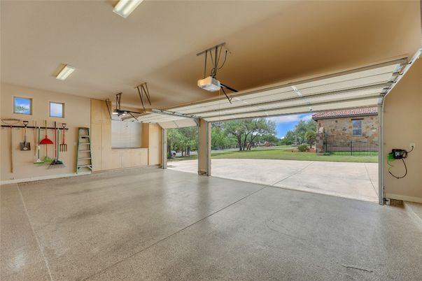 Garage, Interior