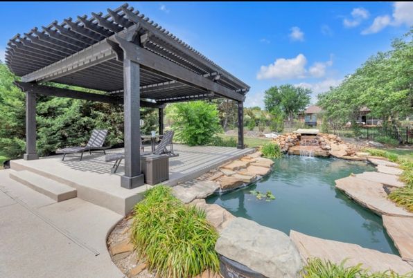 Exterior, Lake, Pool