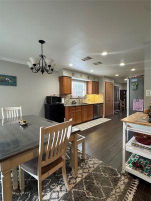 Chandelier, Dining room, Interior, Kitchen, Recessed Lighting, Wood Texture Flooring