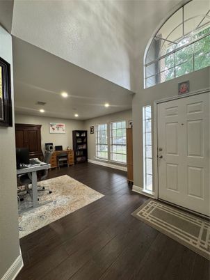 Home Office, Interior, Recessed Lighting, Wood Texture Flooring