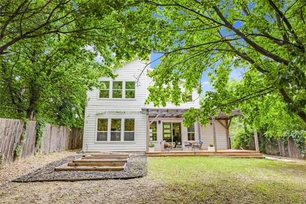 Backyard, Exterior, Facade, Farmhouse