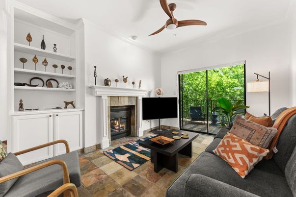 Fireplace, Interior, Living room