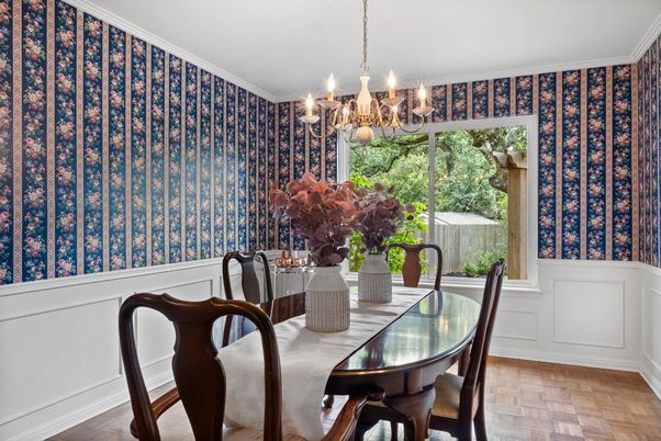 Chandelier, Dining room, Interior, Wood Texture Flooring