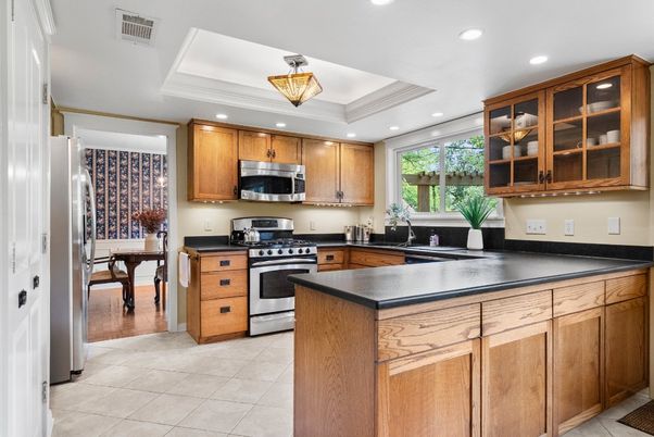 Dining room, Interior, Kitchen, Recessed Lighting, Stainless Steel Appliances