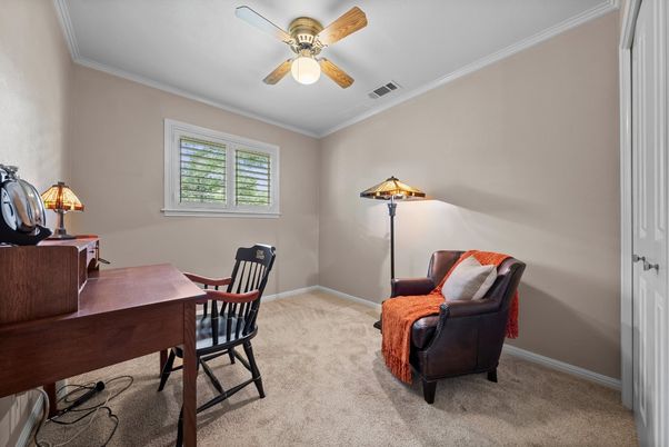 Home Office, Interior