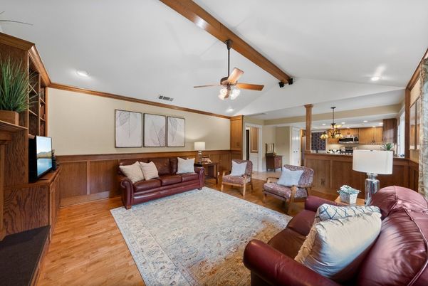 Interior, Kitchen, Living room, Pendant Lights, Recessed Lighting, Wooden Beams, Wood Texture Flooring
